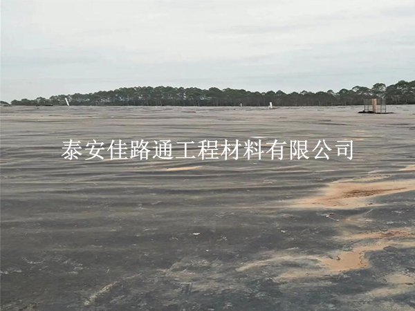沼氣池黑膜運輸“三字訣”：穩、護、查